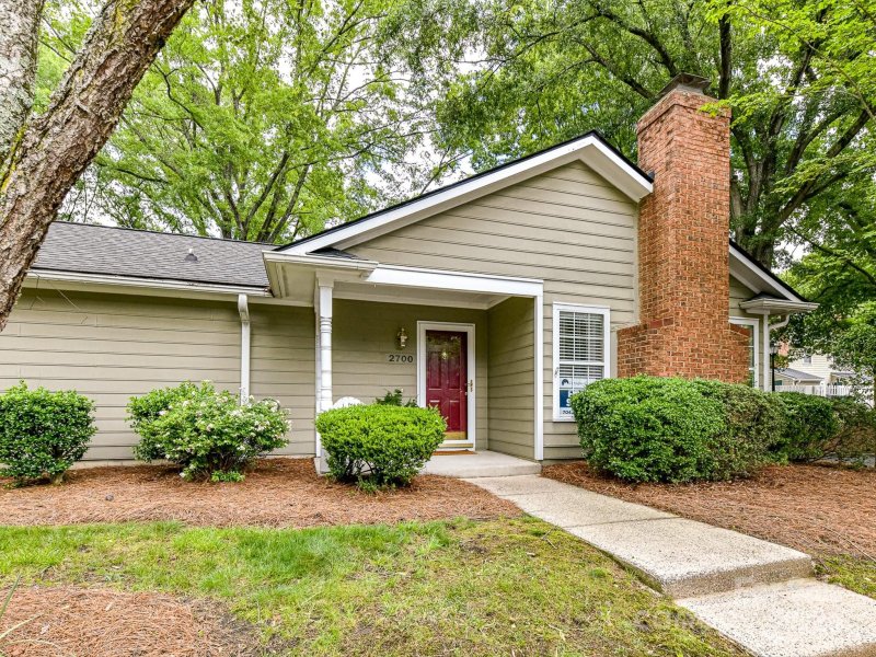 Property image 2 at 2700 Tiergarten Lane, Charlotte, NC 28210