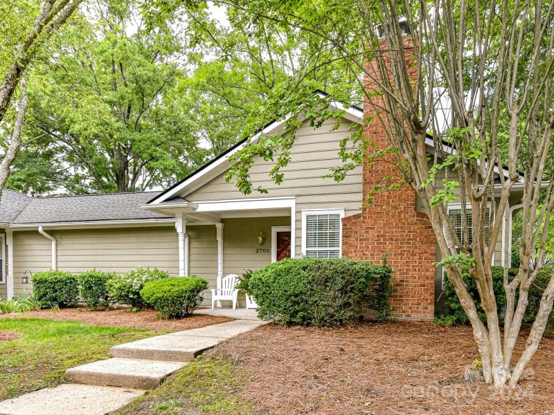 Property image 3 at 2700 Tiergarten Lane, Charlotte, NC 28210