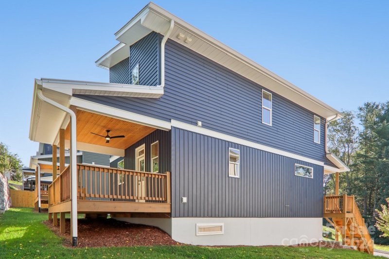 Property image 2 at 19 Escondido Drive, Asheville, NC 28806