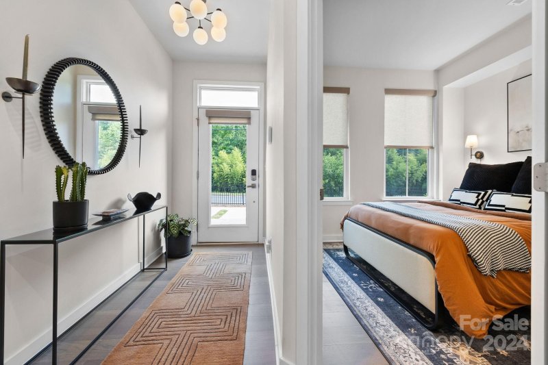 Property image 4 at 904 Broad River Lane, Charlotte, NC 28211