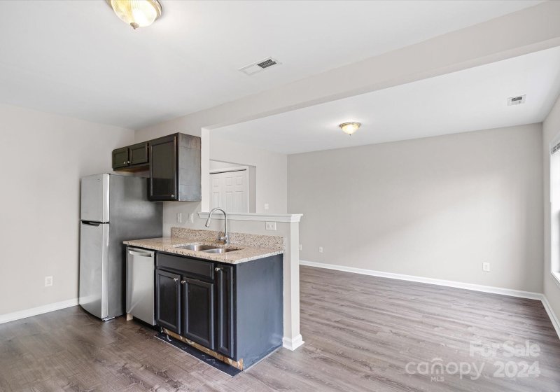 Property image 4 at 5434 Esther Lane, Charlotte, NC 28214