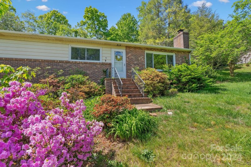 Property image 4 at 101 Azalea Avenue, Swannanoa, NC 28778