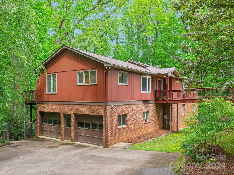 Property image 2 at 219 Wildflower Road, Asheville, NC 28804