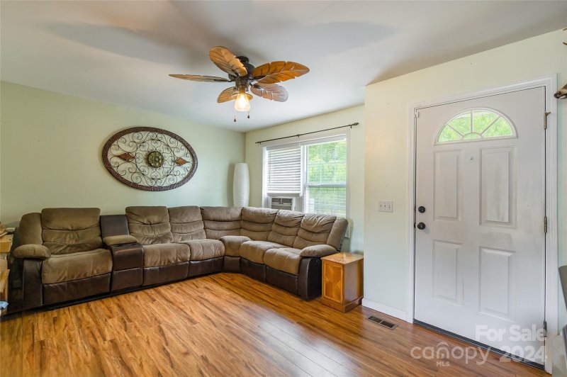 Property image 4 at 340 Old Hardin Road, Dallas, NC 28034