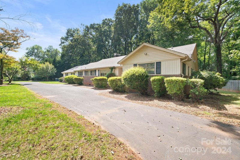 Property image 3 at 709 2nd Avenue, Conover, NC 28613