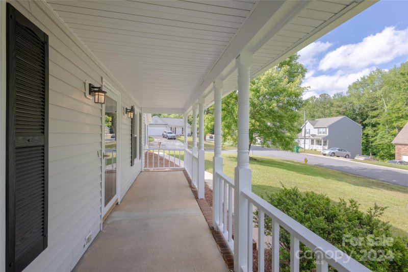 Property image 4 at 7229 Rothmore Street, Charlotte, NC 28215