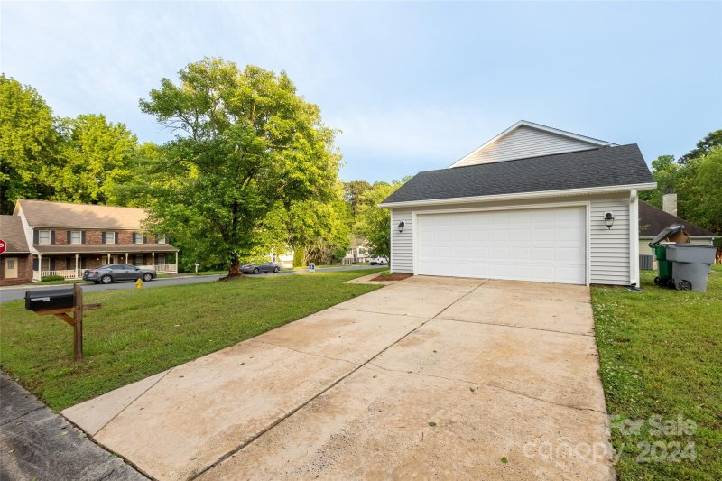 Property image 5 at 7229 Rothmore Street, Charlotte, NC 28215