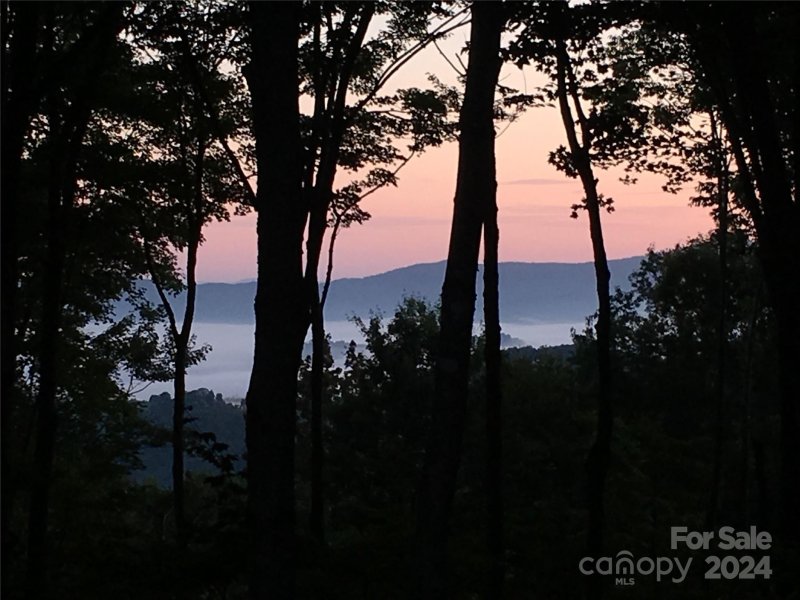 Property image 5 at 122 Lakeledge Circle, Beech Mountain, NC 28604