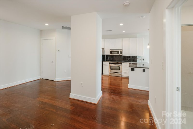 Property image 4 at 333 W Trade Street, Charlotte, NC 28202