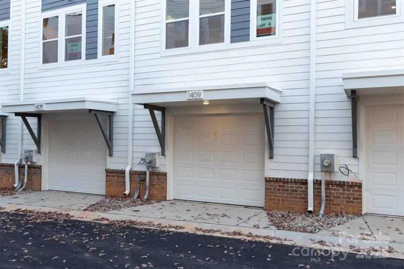 Property image 3 at 1409 Collier Walk Alley, Charlotte, NC 28205