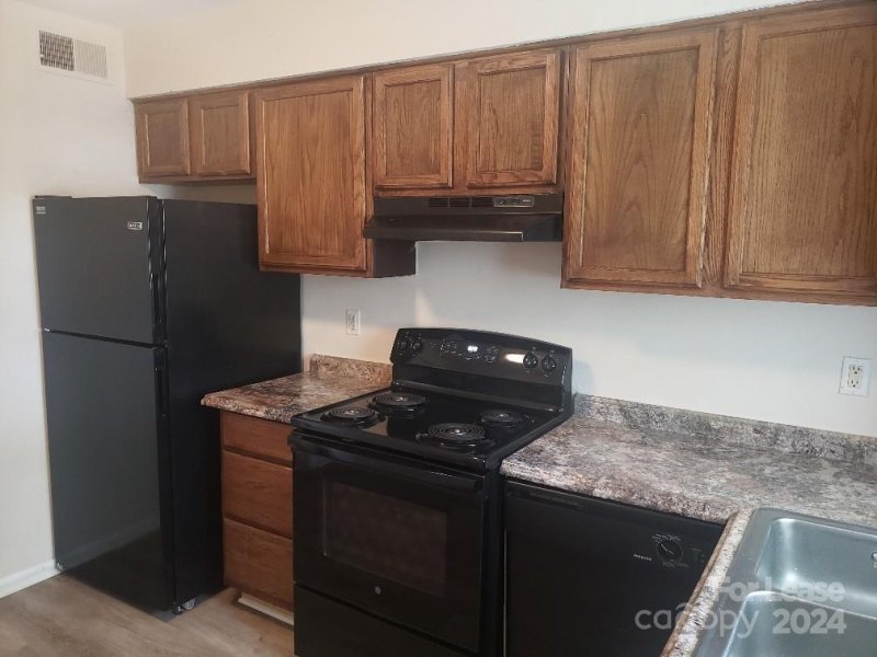 Property image 3 at 5808 Hunting Ridge Lane, Charlotte, NC 28212