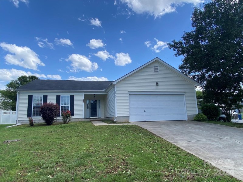 3224 Hawick Commons Drive