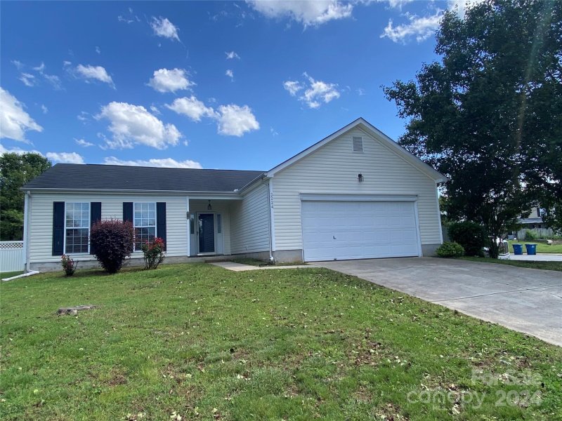 Property image 2 at 3224 Hawick Commons Drive, Concord, NC 28027