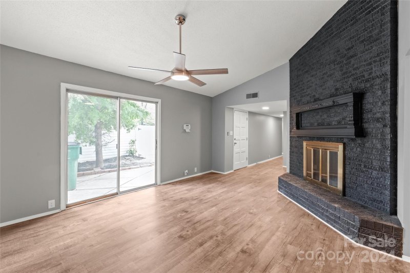 Property image 4 at 7033 Stonington Lane, Charlotte, NC 28227