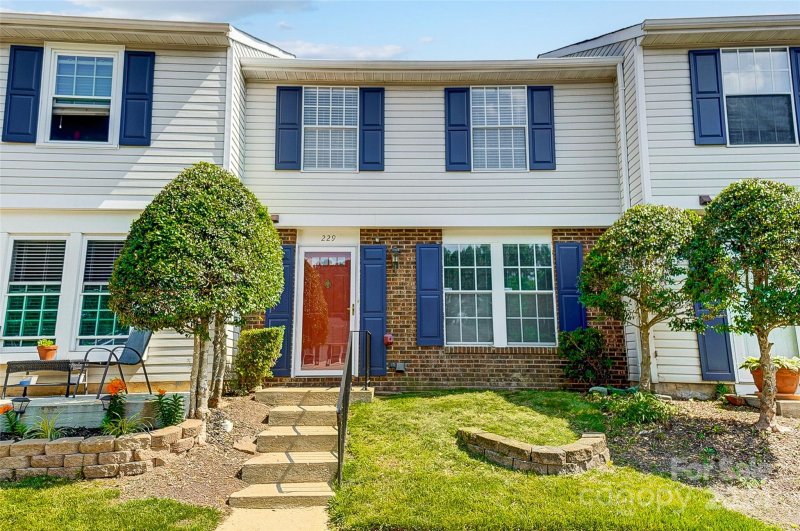 Property image 3 at 229 Water Oak Drive, Pineville, NC 28134