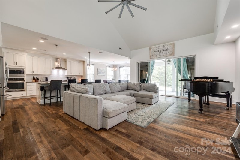 Property image 5 at 194 Country Lake Drive, Mooresville, NC 28115