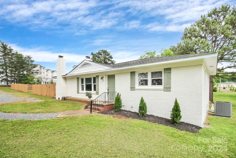 Property image 2 at 319 Gold Hill Road, Fort Mill, SC 29715