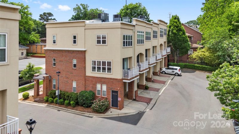 Property image 3 at 1314 Kenilworth Avenue, Charlotte, NC 28203