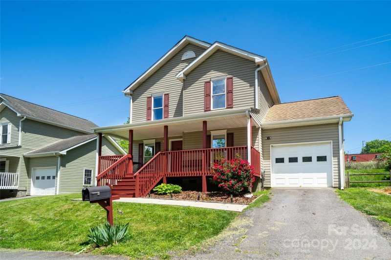 Property image 2 at 16 Dreamland Court, Asheville, NC 28803