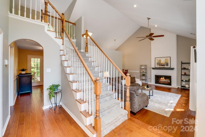 Property image 3 at 5040 Hickory Lake Lane, Matthews, NC 28105