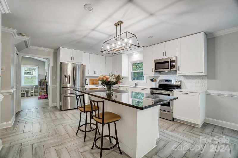 Property image 5 at 9611 Leeswood Lane, Matthews, NC 28105