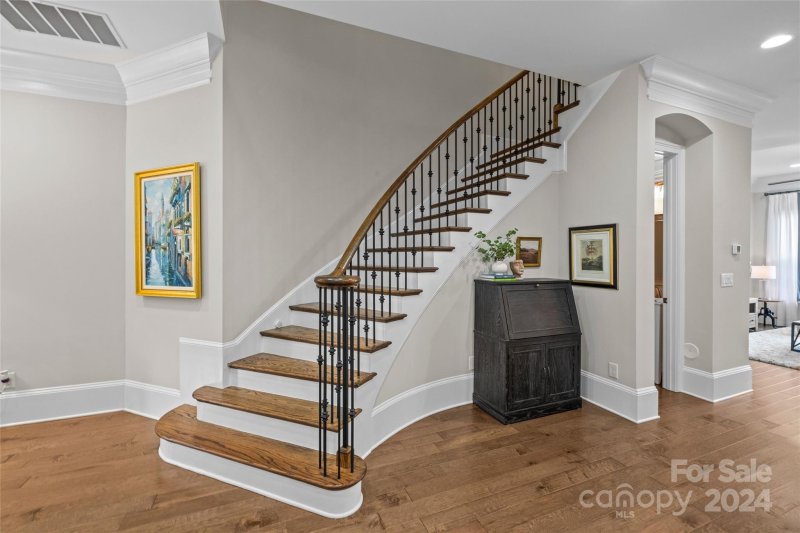 Property image 5 at 5007 Vernet Lane, Charlotte, NC 28210