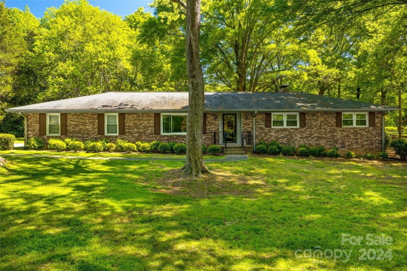 Property image 2 at 3808 Pine Cove Drive, Gastonia, NC 28056