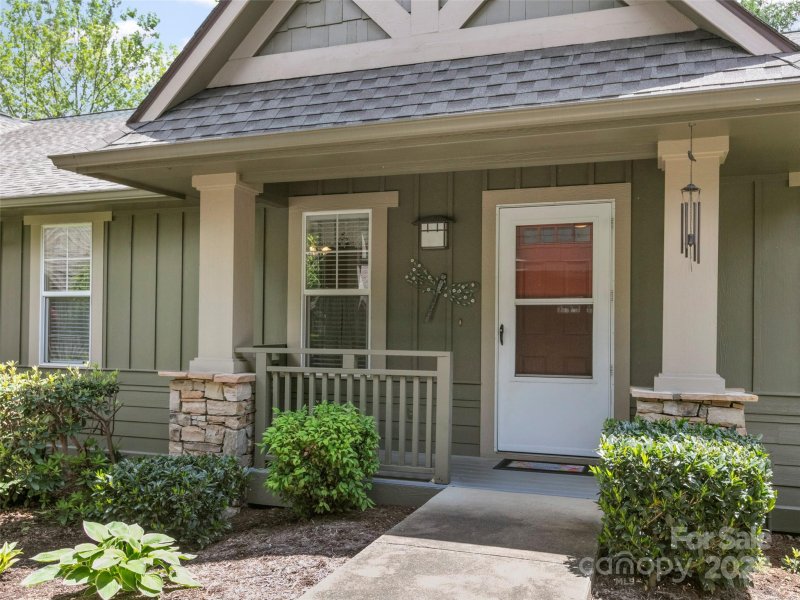 Property image 3 at 602 Fox Den Court, Hendersonville, NC 28792