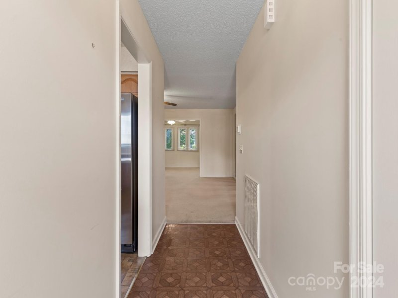 Property image 5 at 212 Dartcrest Drive, Hendersonville, NC 28792