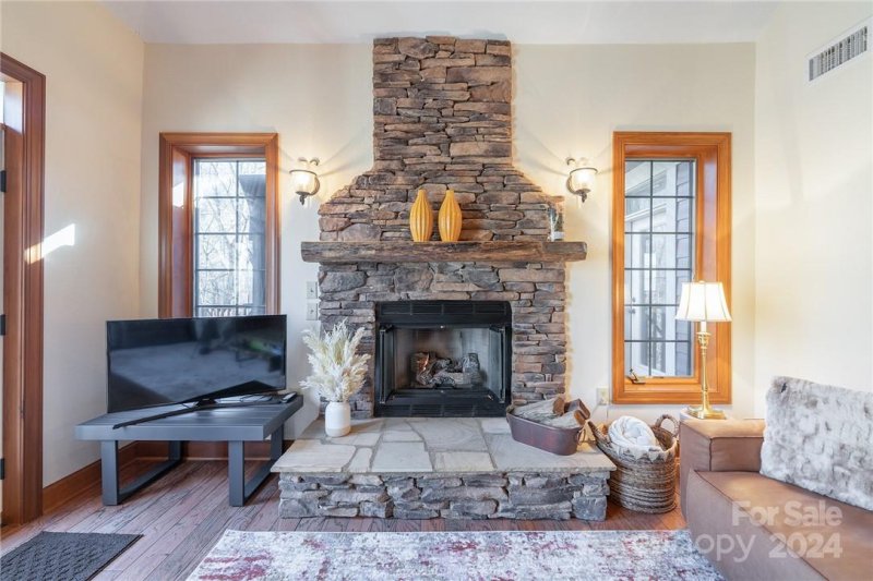 Property image 4 at 81 Creekside Drive, Burnsville, NC 28714