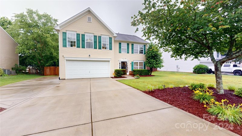 Property image 2 at 606 Mossfield Court, York, SC 29745
