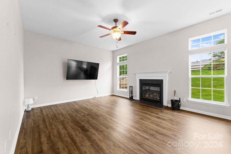 Property image 3 at 9951 Barbee Drive, Charlotte, NC 28269