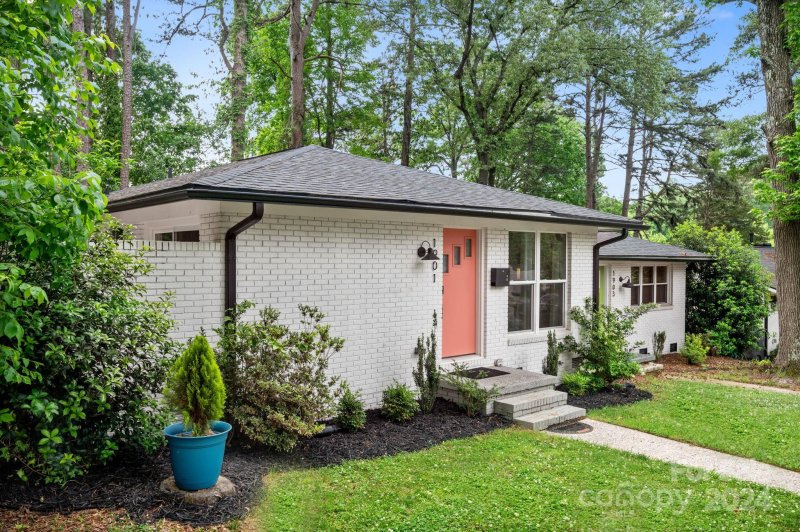 Property image 4 at 1901 Herrin Avenue, Charlotte, NC 28205