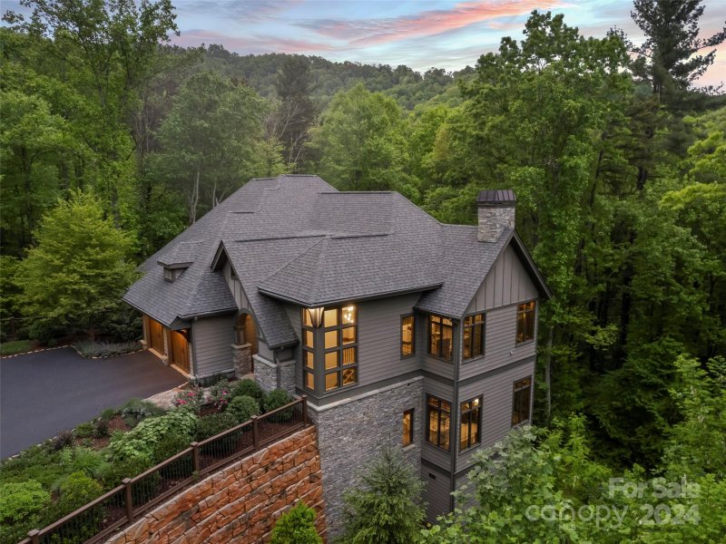 Property image 2 at 471 Barrington Drive, Asheville, NC 28803