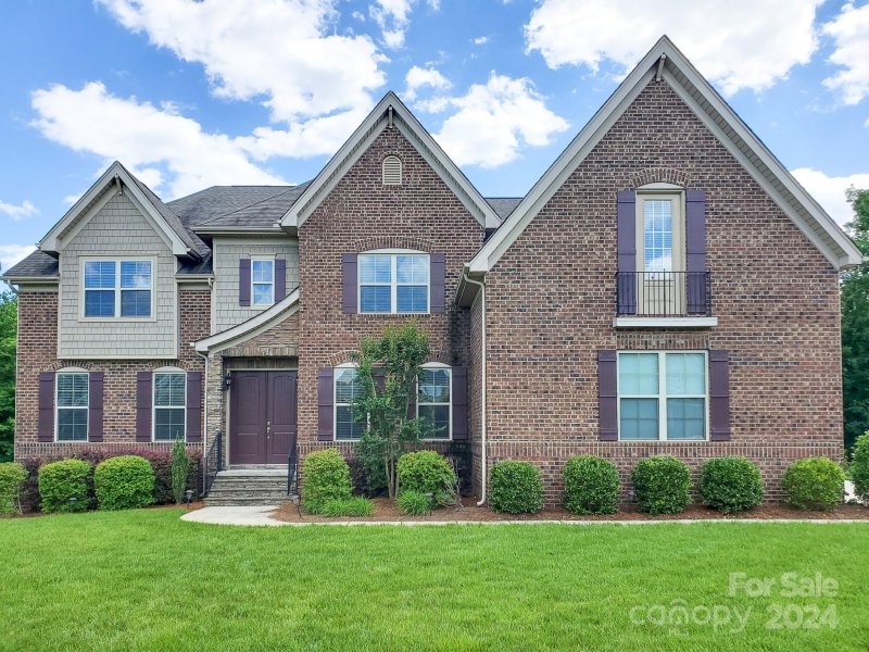 Lake Forest Preserve, Weddington Community
