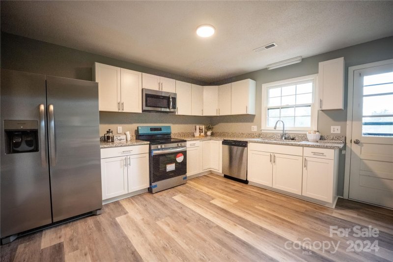 Property image 4 at 127 Danbury Lane, Statesville, NC 28625