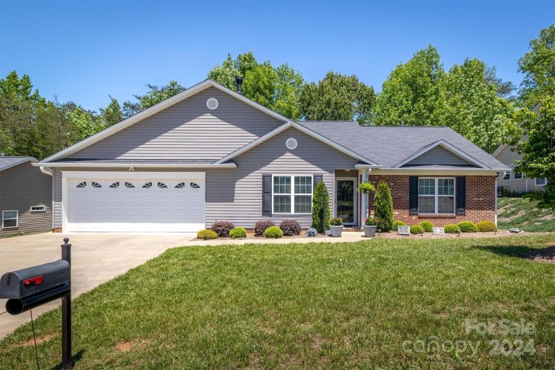 118 Lady Slipper Lane