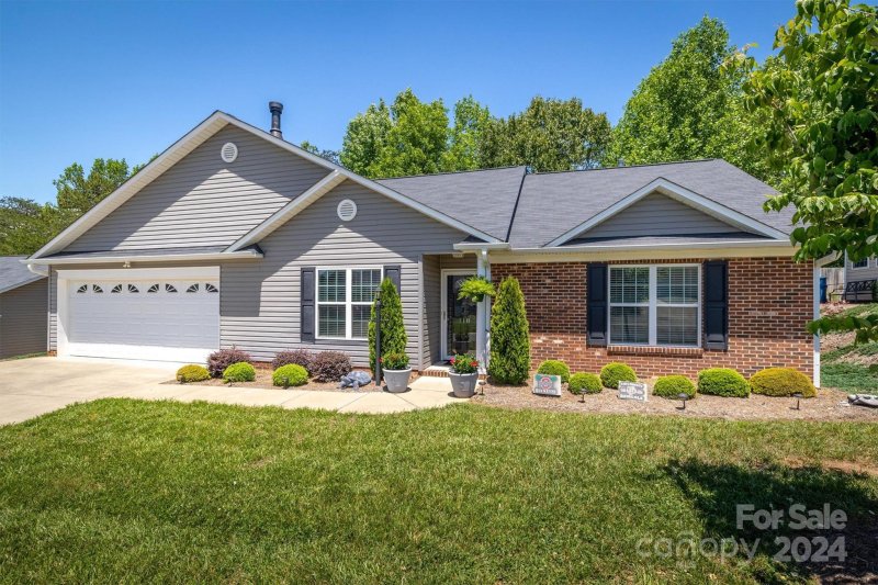 Property image 3 at 118 Lady Slipper Lane, Valdese, NC 28690