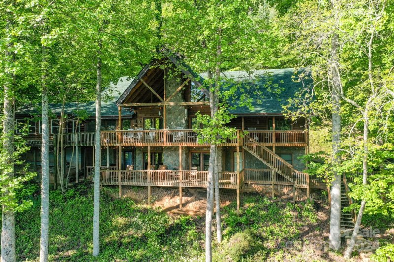 Property image 2 at 446 Rainbow Circle, Lake Lure, NC 28746