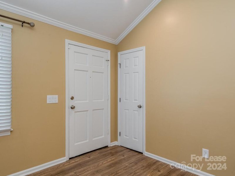 Property image 4 at 325 Clearbrook Road, Matthews, NC 28105