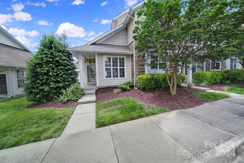 Property image 4 at 631 Brickdust Court, Fort Mill, SC 29708