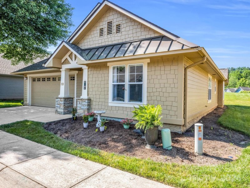 Property image 3 at 47 Barn Owl Way, Hendersonville, NC 28792