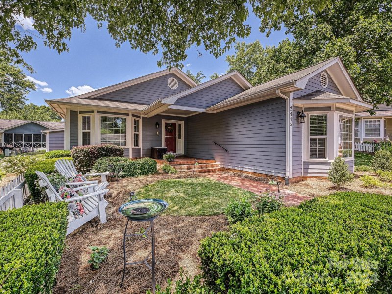 Property image 2 at 2915 Peachwood Court, Fort Mill, SC 29715