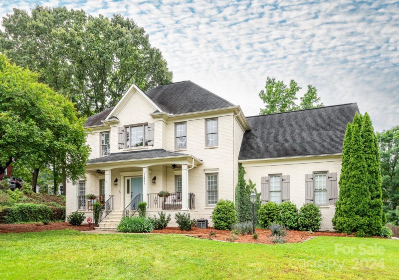 Property image 2 at 15821 Feeny Court, Charlotte, NC 28278