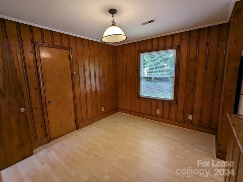 Property image 5 at 3739 Fieldcrest Road, Charlotte, NC 28217