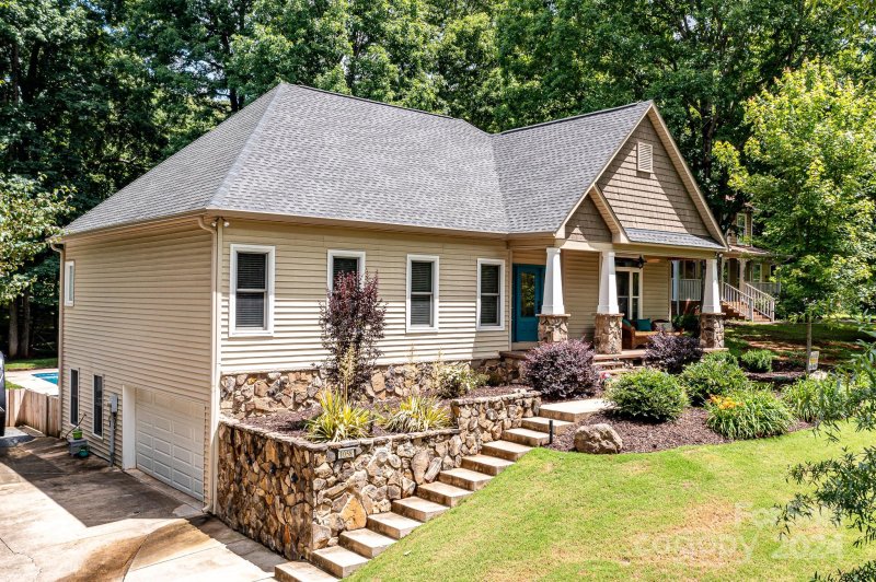 Property image 2 at 1058 Peachtree Lane, Fort Mill, SC 29715