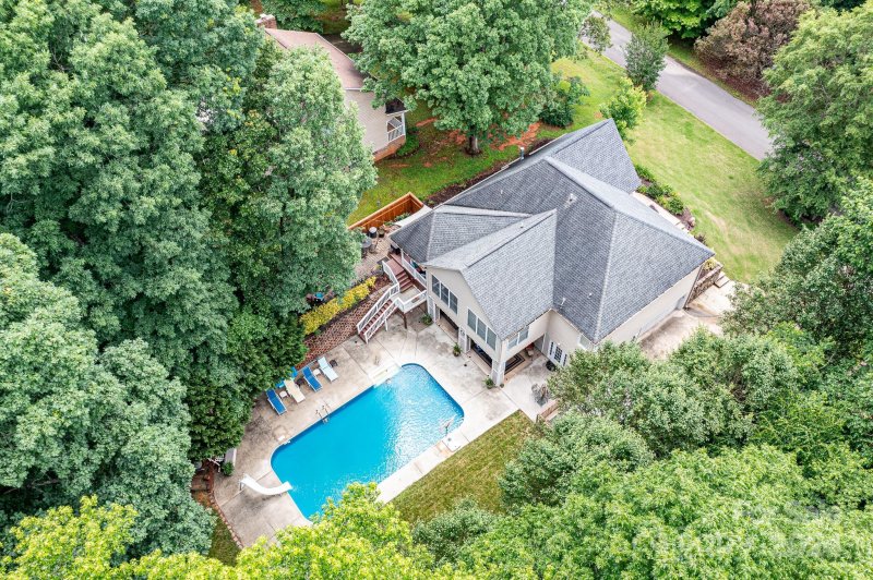 Property image 4 at 1058 Peachtree Lane, Fort Mill, SC 29715