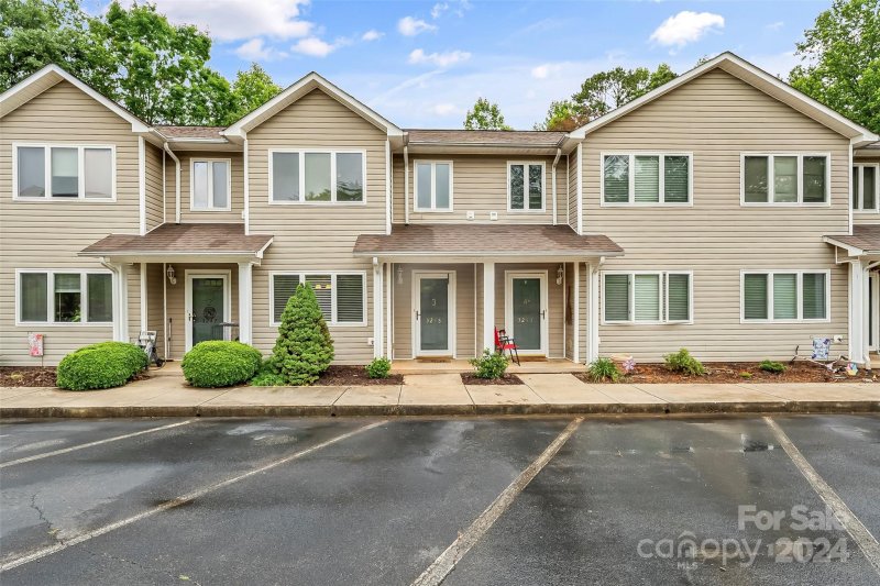 Property image 2 at 3245 White Oak Court, Claremont, NC 28610