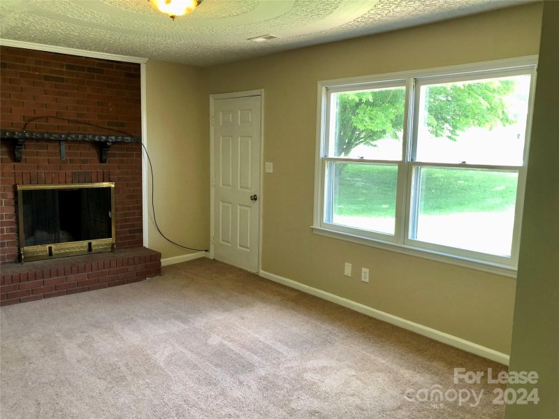 Property image 3 at 810 S Laurel Street, Lincolnton, NC 28092