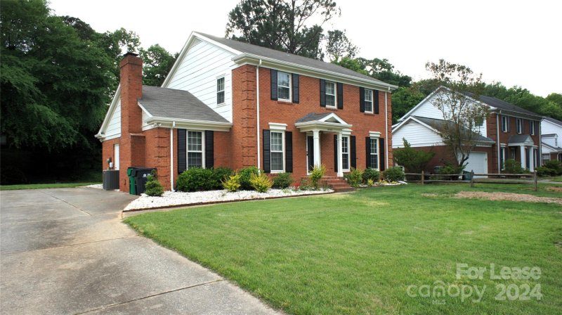 Property image 2 at 10000 Ridgemore Drive, Charlotte, NC 28277